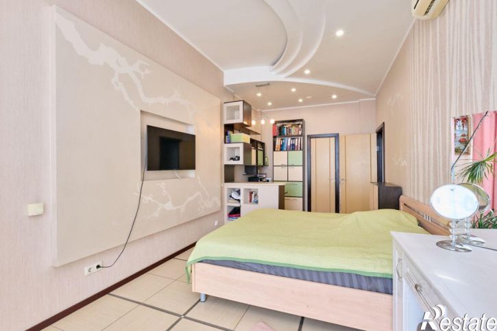 3-комн квартира ул Красновишерская, 37,  д. 37