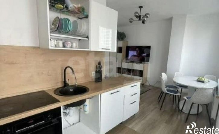 2-комн квартира улица Александра Турчевича, 8,  д. 8