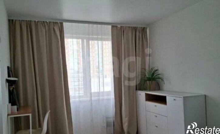 3-комн квартира улица Крисанова, 73,  д. 73