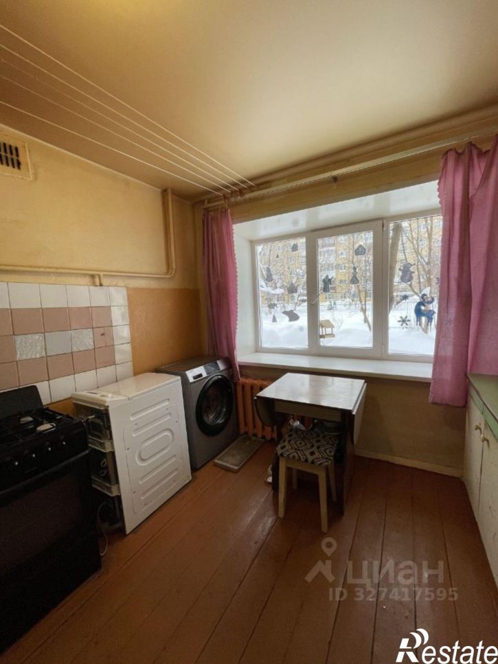 Комната ул Льва Шатрова, 1,  д. 1