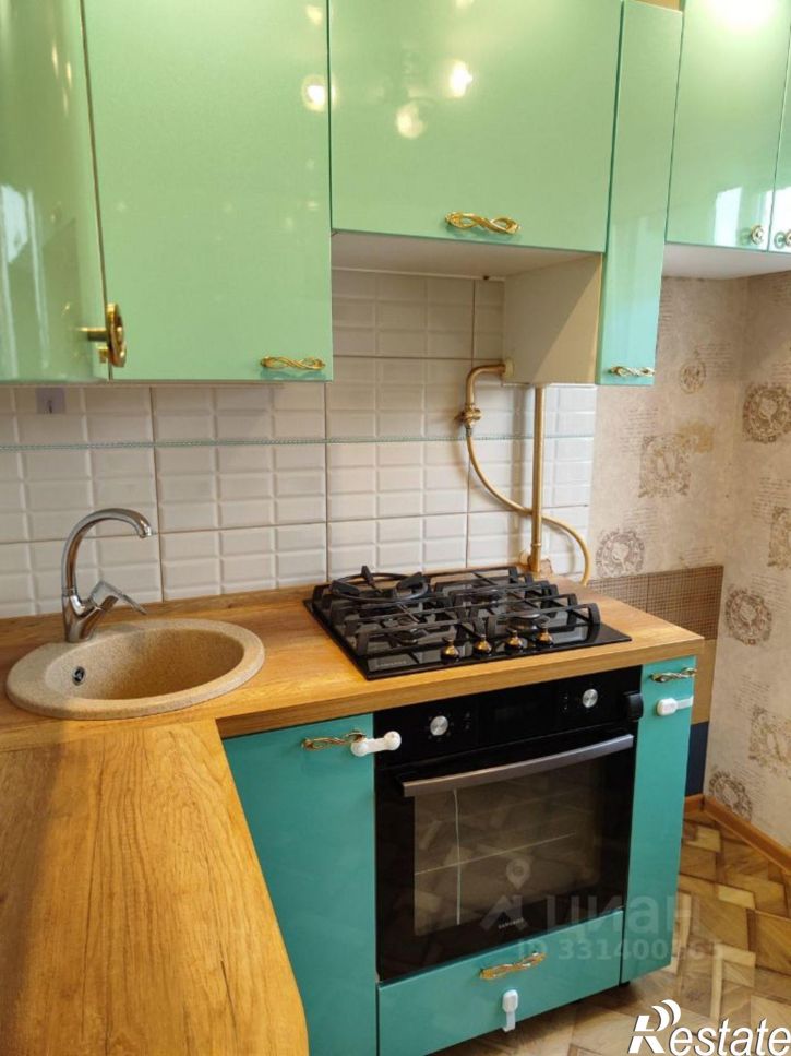 2-комн квартира ул Космонавта Леонова, 36,  д. 36