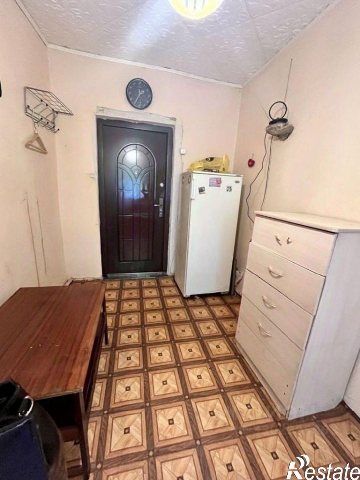 Комната ул Льва Шатрова, 1,  д. 1