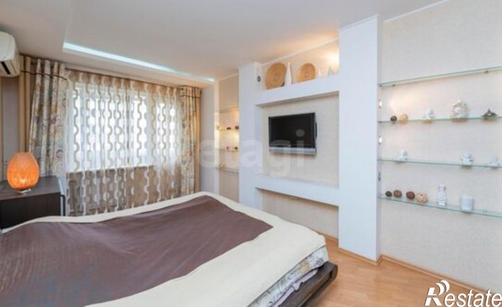 3-комн квартира улица Плеханова, 12,  д. 12
