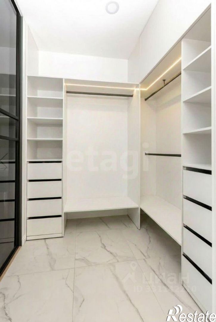 4-комн квартира ул Окулова, 18,  д. 18