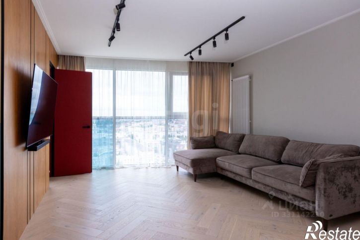 4-комн квартира ул Окулова, 18,  д. 18