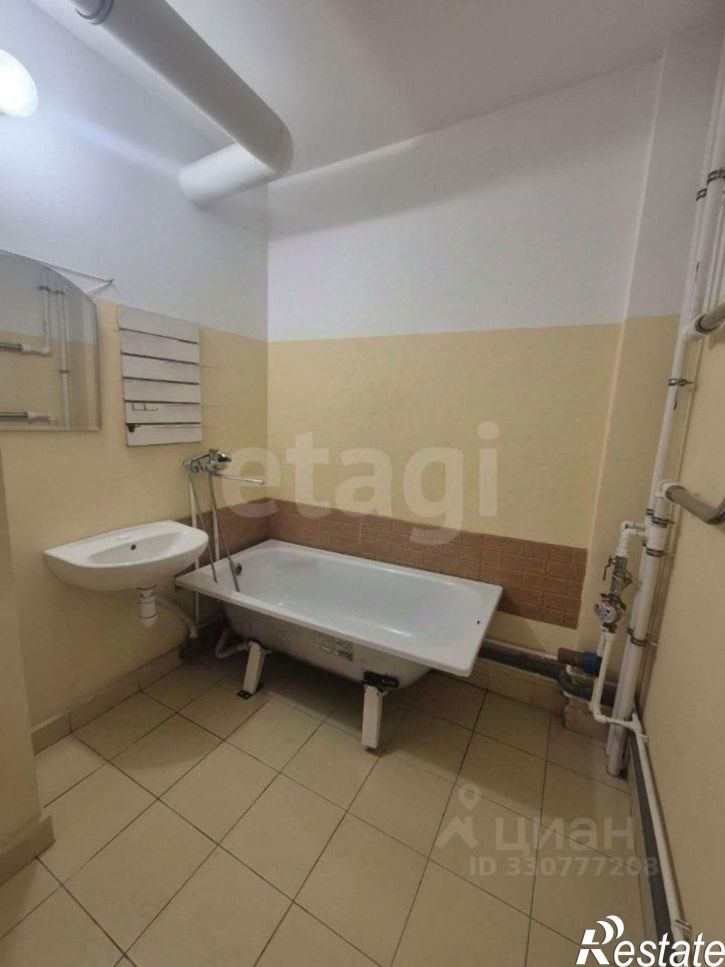 2-комн квартира улица Окулова, 62,  д. 62