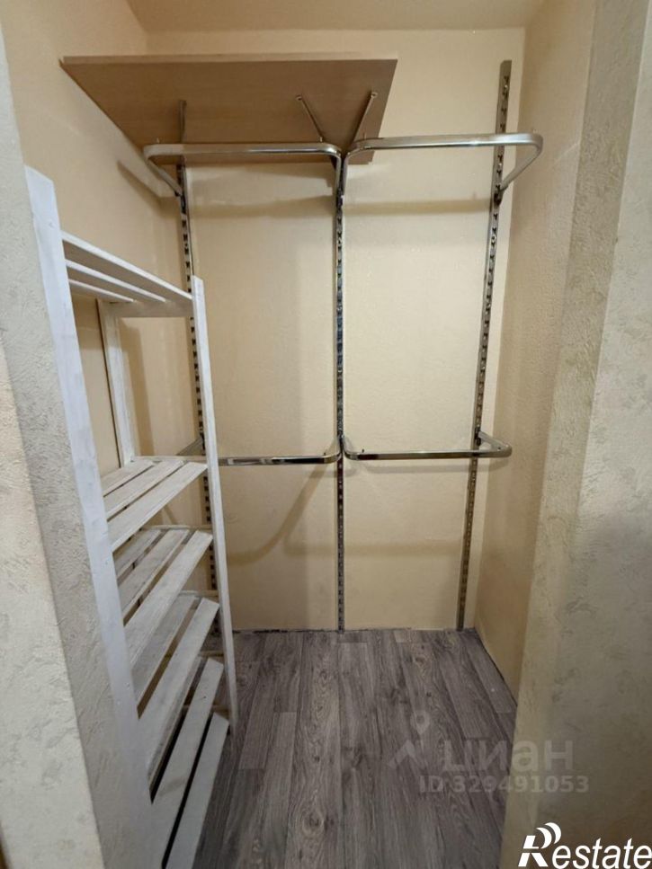 2-комн квартира улица Крисанова, 8,  д. 8