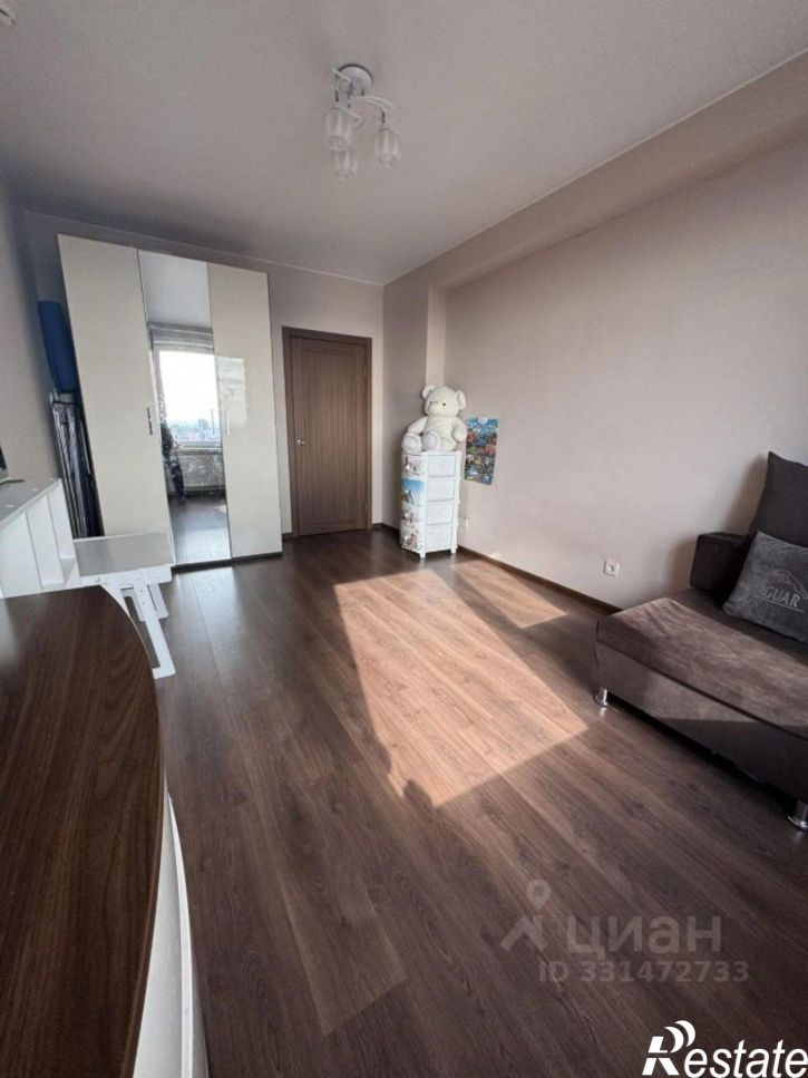 2-комн квартира улица Луначарского, 99,  д. 99