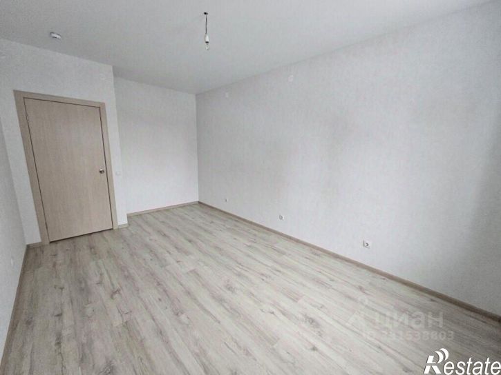3-комн квартира ул Самолетная, 8,  д. 8