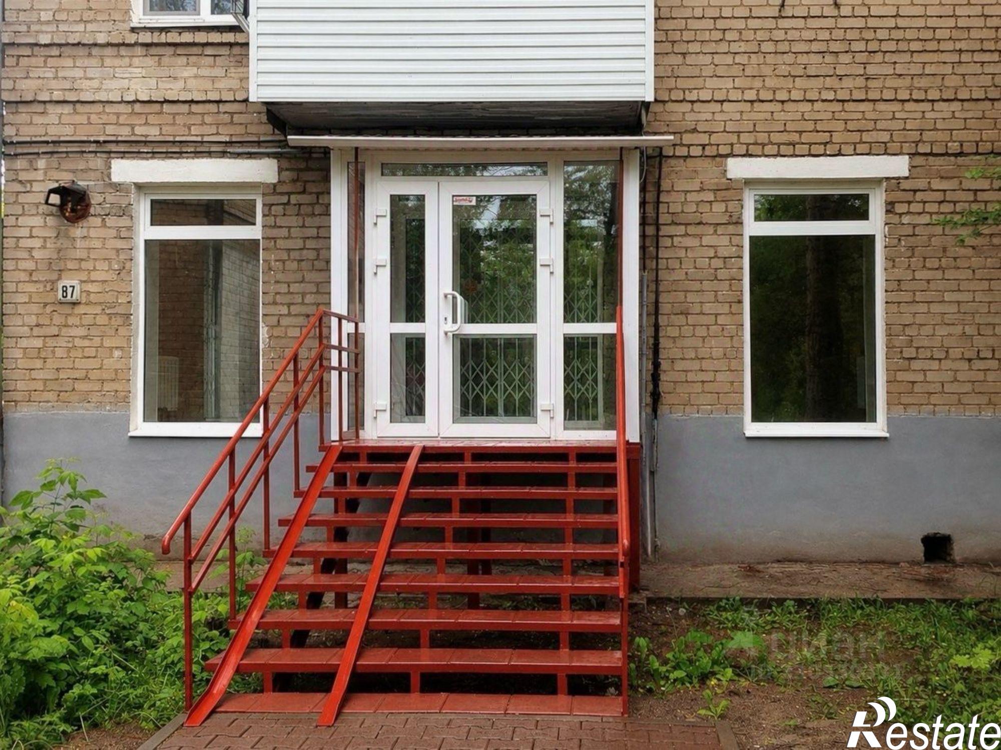 Купить торговое помещение за 6 500 010 рублей на б-р Гагарина, 87