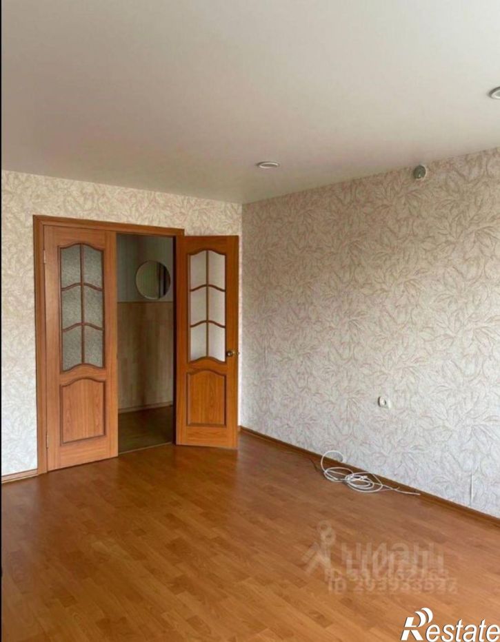 3-комн квартира улица Борчанинова, 15,  д. 15