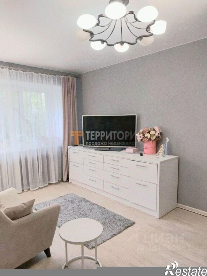 2-комн квартира улица Льва Шатрова, 8,  д. 8