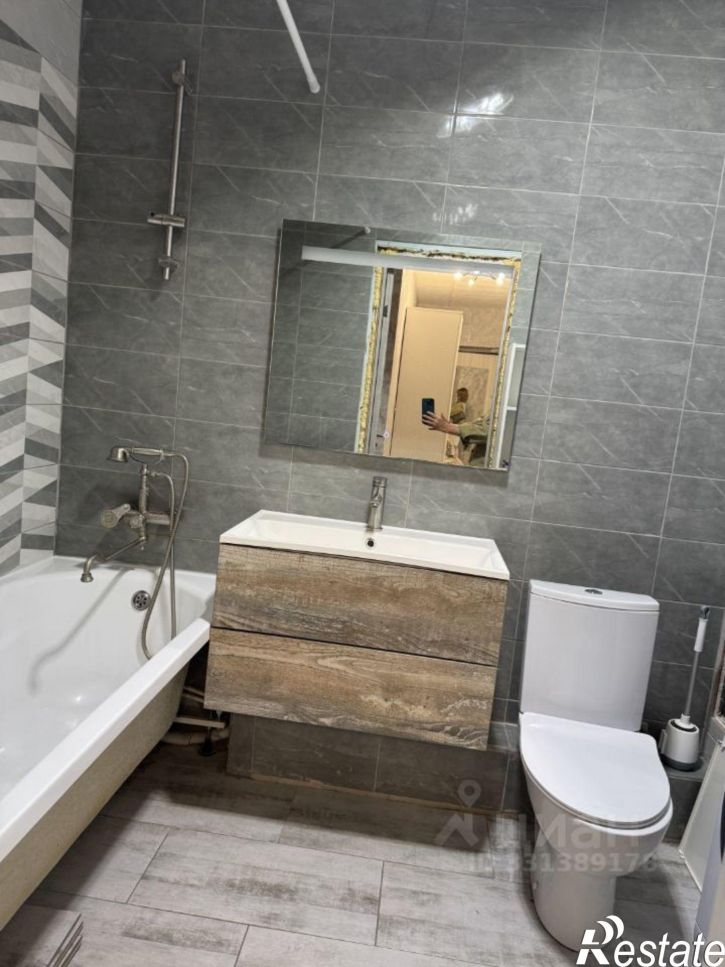 3-комн квартира ул Крылова, 15,  д. 15