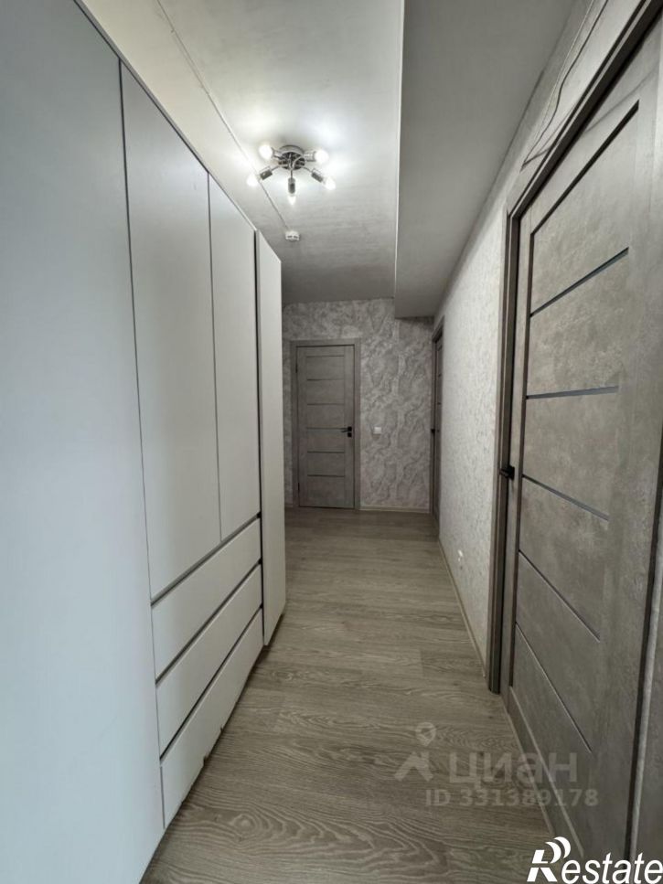 3-комн квартира ул Крылова, 15,  д. 15