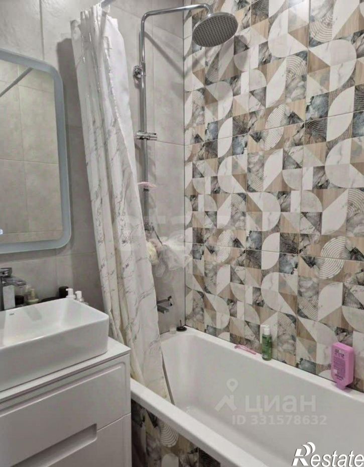 4-комн квартира ул Космонавта Беляева, 45,  д. 45
