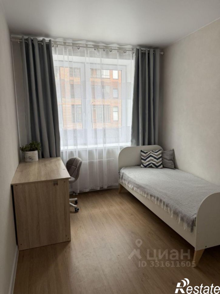 3-комн квартира ул Самолетная, 18,  д. 18