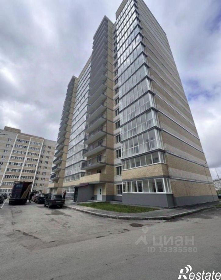 2-комн квартира Углеуральская улица, 25,  д. 25