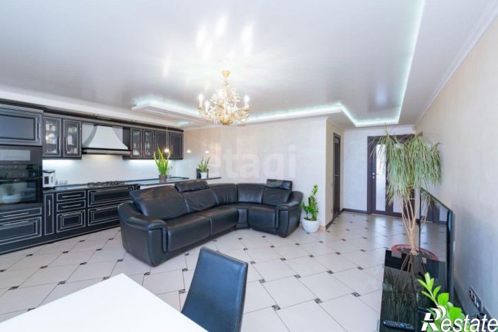 4-комн квартира улица Каляева, 20,  д. 20