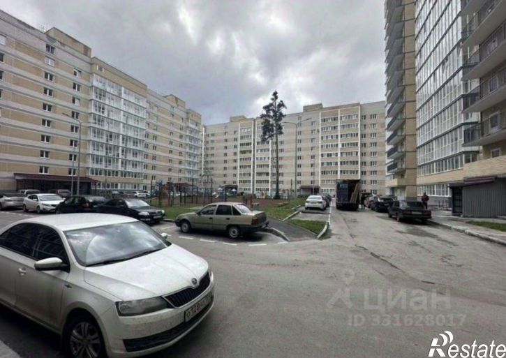 2-комн квартира Углеуральская улица, 25,  д. 25