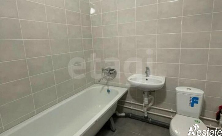 2-комн квартира улица Космонавта Леонова, 41 к3,  д. 41 к3