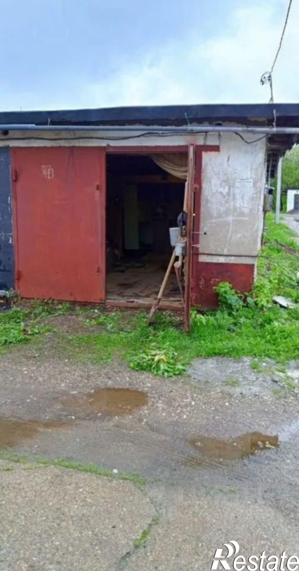Купить гараж, место в паркинге за 900 000 рублей на ул Братская, 18 А