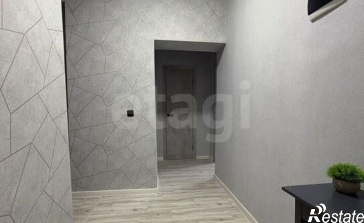 3-комн квартира ул Адмирала Ушакова, 20,  д. 20