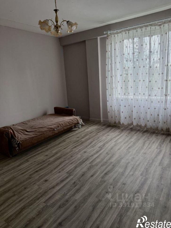 3-комн квартира ул Строителей, 48,  д. 48