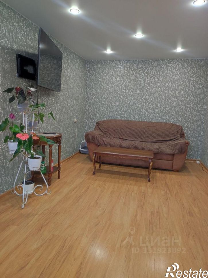 3-комн квартира ул Архитектора Свиязева, 10,  д. 10