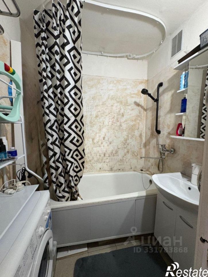 1-комн квартира ул Льва Шатрова, 35,  д. 35