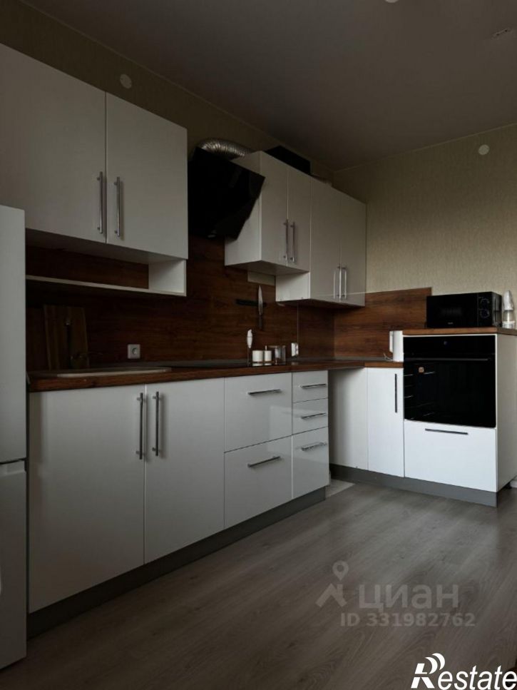 2-комн квартира ул Подводников, 80 2,  д. 80 2,  к. 2