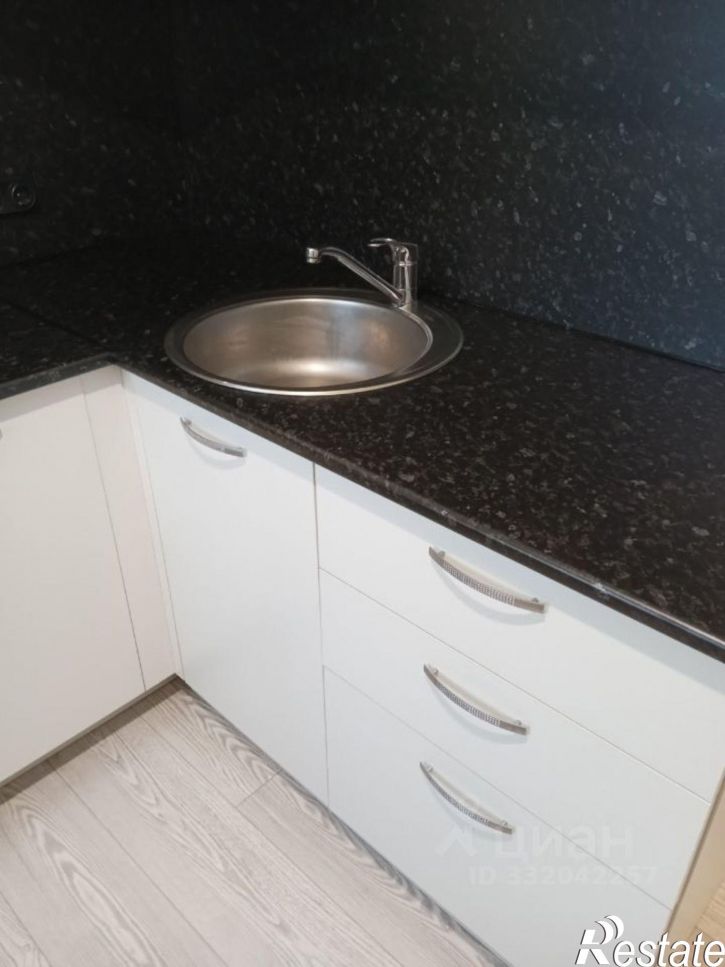 3-комн квартира ул Комбайнеров, 26,  д. 26