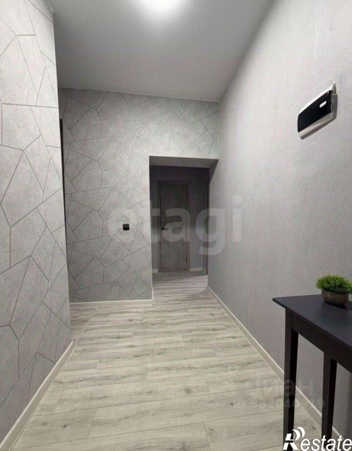 3-комн квартира ул Адмирала Ушакова, 20,  д. 20