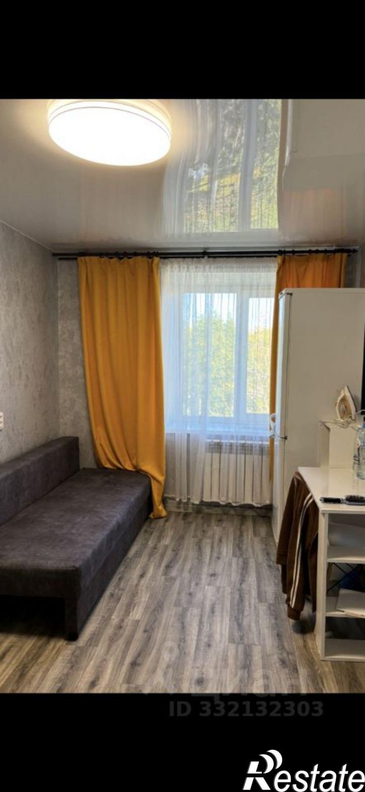Комната б-р Гагарина, 38,  д. 38