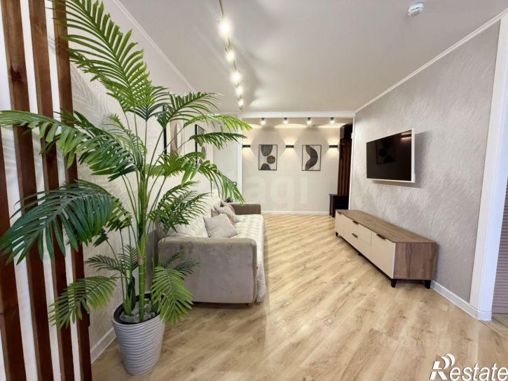 3-комн квартира ул Красные Казармы, 64,  д. 64