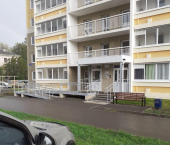 комната 89 кв м ул Адмирала Ушакова, 15