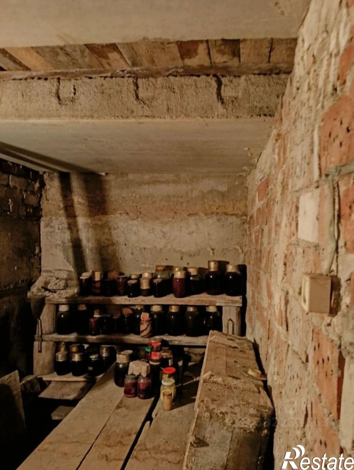 Купить гараж, место в паркинге за 1 356 600 рублей на ул Тихая, 22