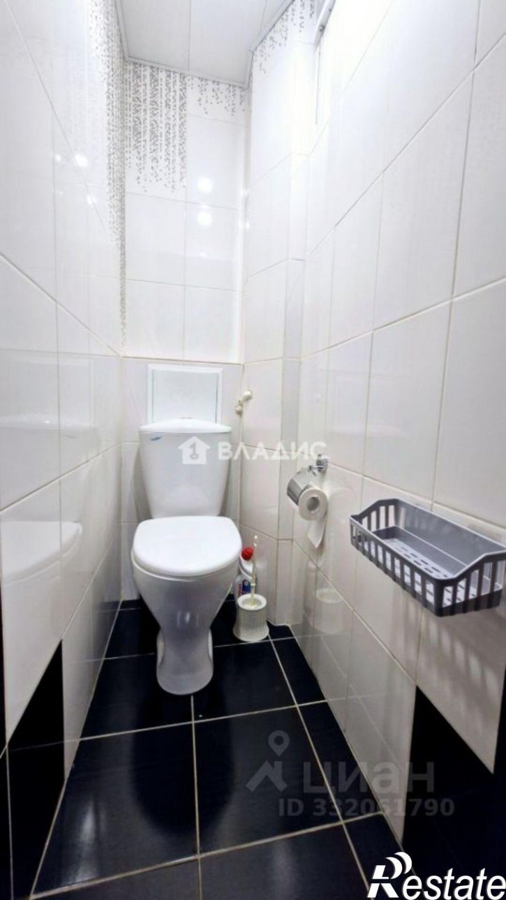 3-комн квартира ул Связистов, 11,  д. 11