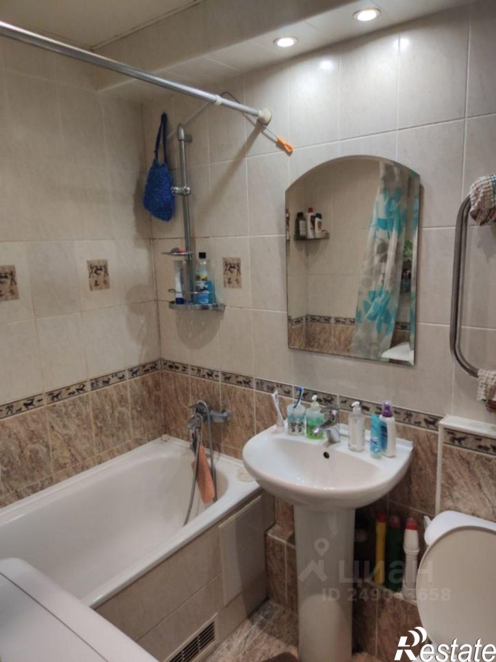 2-комн квартира ул Космонавта Леонова, 52,  д. 52