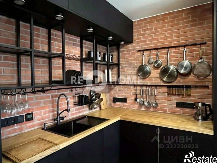 3-комн квартира ул Решетникова, 17а,  д. 17а