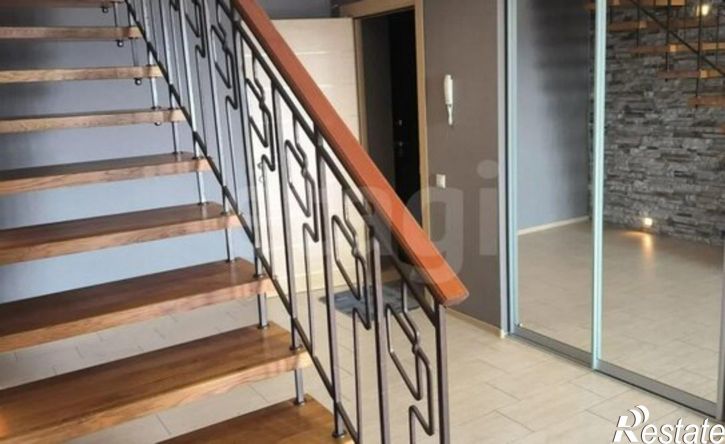 4-комн квартира ул Адмирала Ушакова, 32,  д. 32