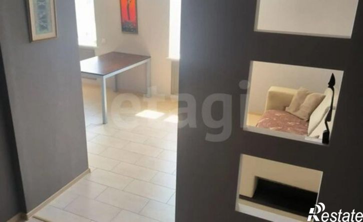 4-комн квартира ул Адмирала Ушакова, 32,  д. 32