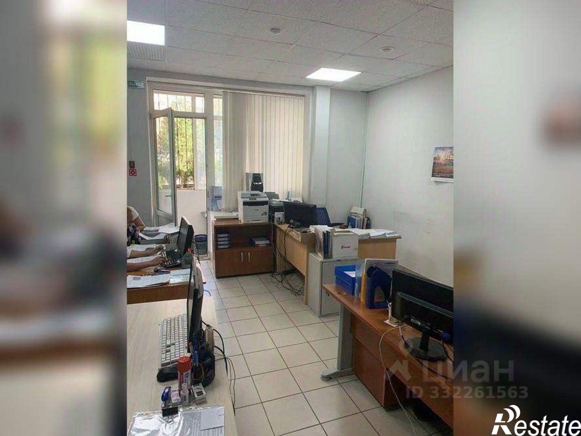 Купить офис, помещение под офис за 14 403 400 рублей на ул Карпинского, 17