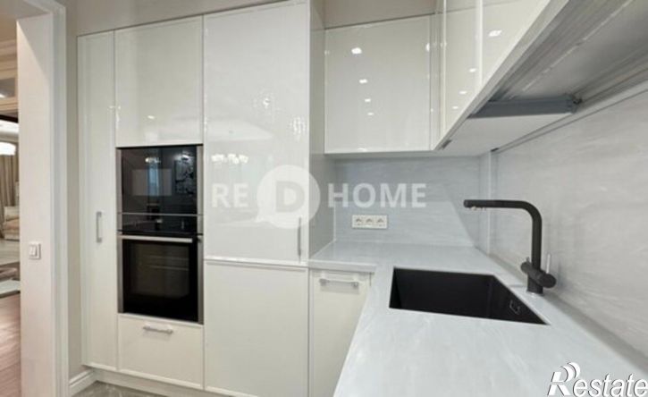 4-комн квартира ул Революции, 48б,  д. 48б