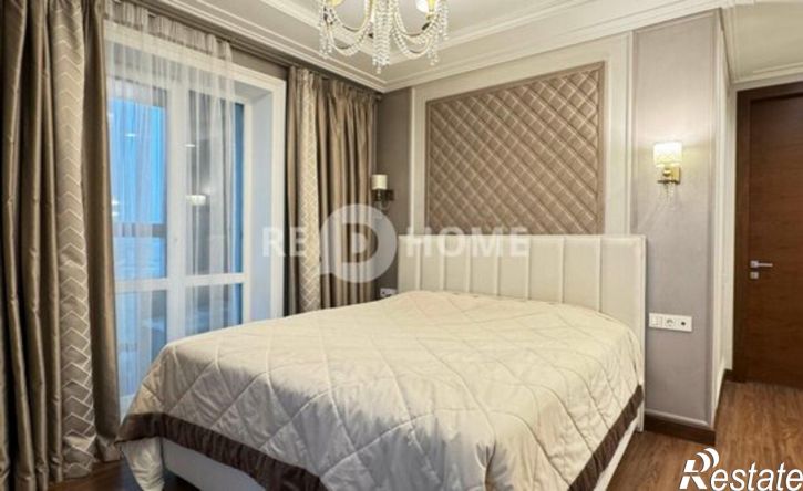 4-комн квартира ул Революции, 48б,  д. 48б