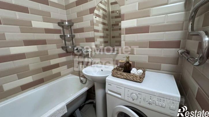 2-комн квартира пр-кт Декабристов, 2,  д. 2