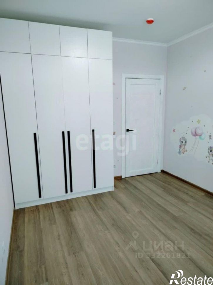 1-комн квартира пр-кт Декабристов, 16а,  д. 16а