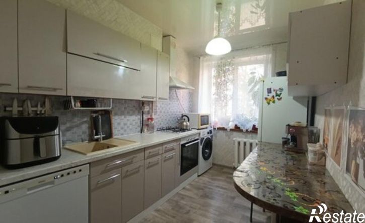 3-комн квартира ул Запорожская, 3,  д. 3