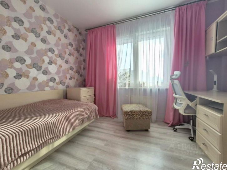 3-комн квартира ул Николая Островского, 40,  д. 40