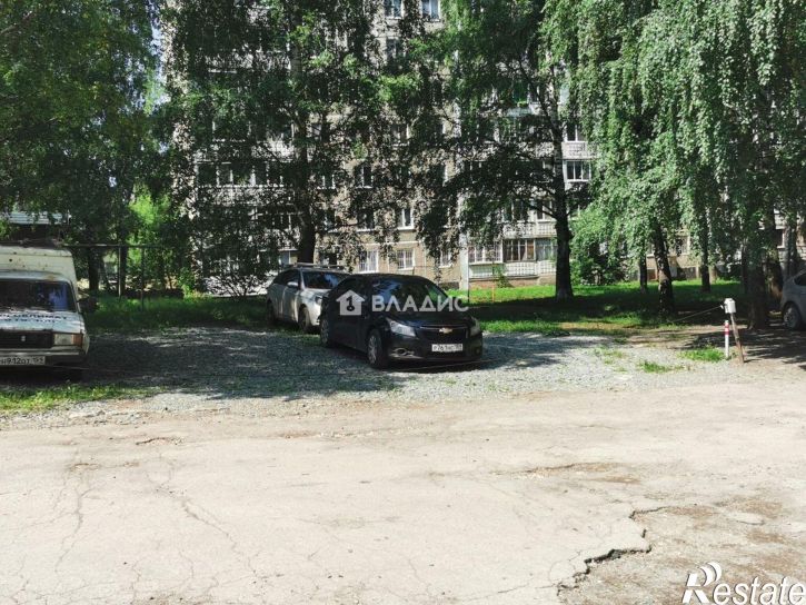 3-комн квартира ул Лодыгина, 42,  д. 42