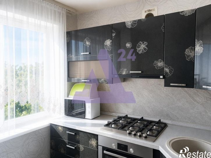3-комн квартира улица Космонавта Леонова, дом 46